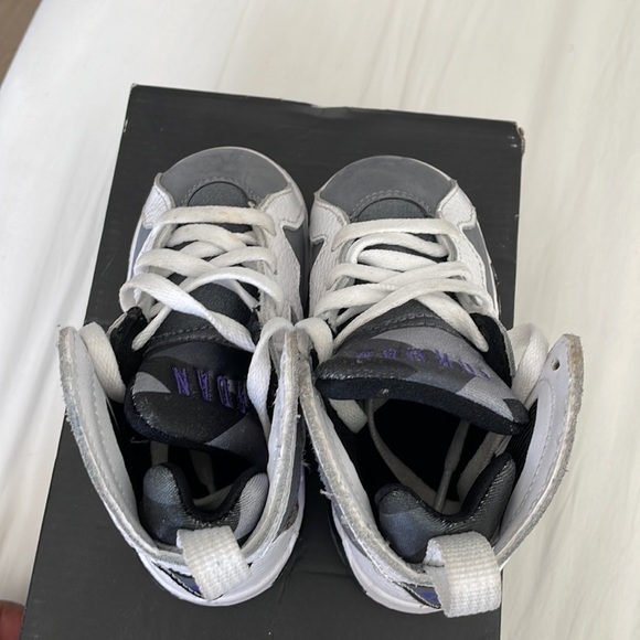 Toddler Retro Jordan size 7c in good condition. - Picture 6 of 7